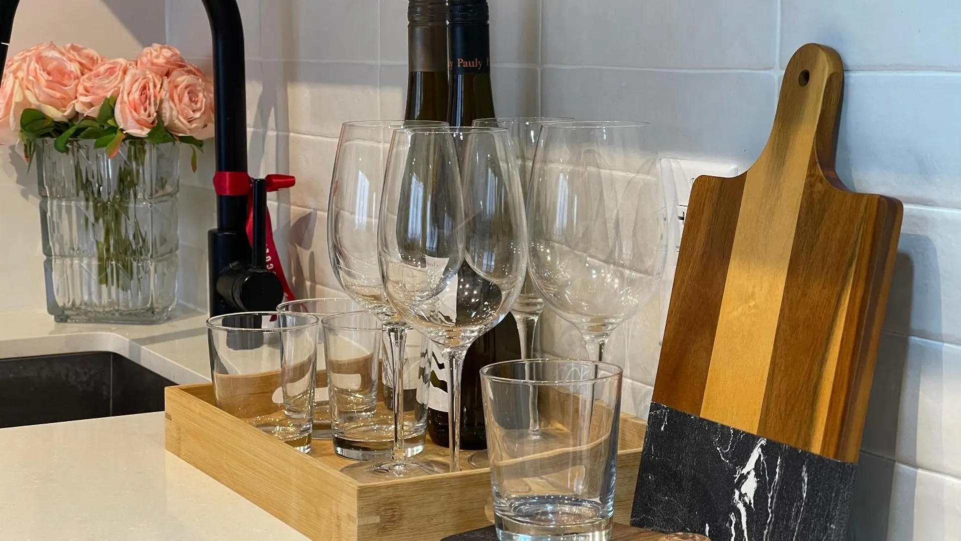 アパートホテル Deluxe Penthouse Two Bedrooms Suites Skyline Cn Tower Lakeview Dt Toronto Infivilla