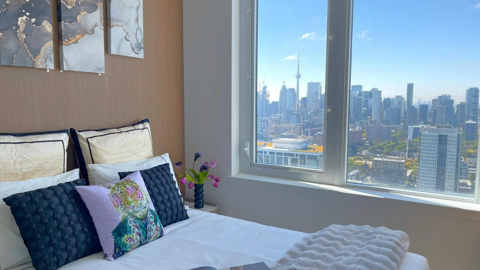 Deluxe Penthouse Two Bedrooms Suites Skyline Cn Tower Lakeview Dt Toronto Infivilla アパートホテル